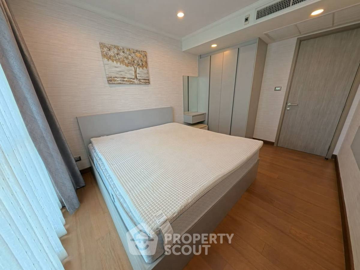 picture 2-BR Condo at Supalai Oriental Sukhumvit 39 near MRT Phetchaburi (ID 2429794) - 8/10