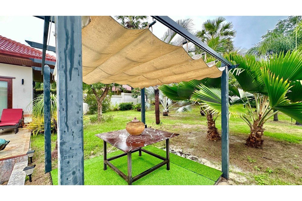 รูป [920011003-108] บ้านหรูหรา 5 ห้องนอนพร้อมสระว่ายน้ำส่วนตัว - รูปที่ 31/46