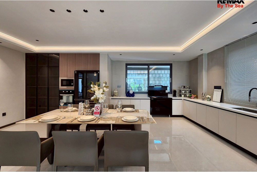 รูป [920611001-368] "วิลล่าหรูใจกลางพัทยา พร้อมสระส่วนตัว" - รูปที่ 19/55