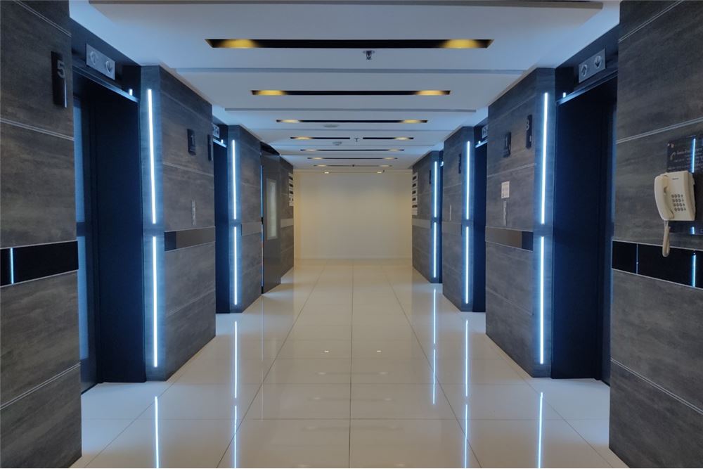 รูป [920271003-568] Office Space near BTS Surasak - รูปที่ 27/28