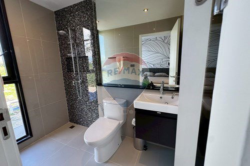 picture [920311028-292] Luxury British Executive Home - 30/33