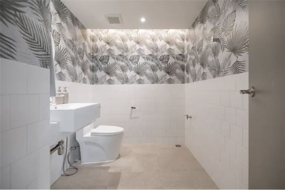 picture [920071001-12934] Newly Renovated Townhouse in Ekkamai - 32/33