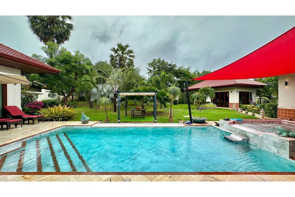 รูป [920011003-108] บ้านหรูหรา 5 ห้องนอนพร้อมสระว่ายน้ำส่วนตัว - รูปที่ 25/46