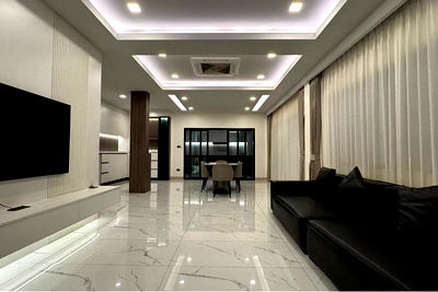 เช่าบ้านเดี่ยว คิงเพาเวอร์ พัทยา คอมเพล็กซ์  : [920471004-999] พูลวิลล่าสุดหรูให้เช่าในหมู่บ้านโชคชัย 9