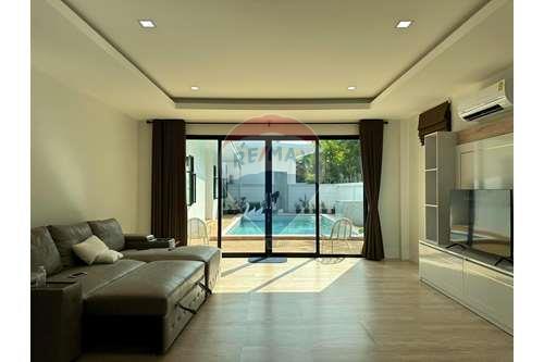 รูป [920281015-24] Pool villa in Ao nang for sale - รูปที่ 3/35