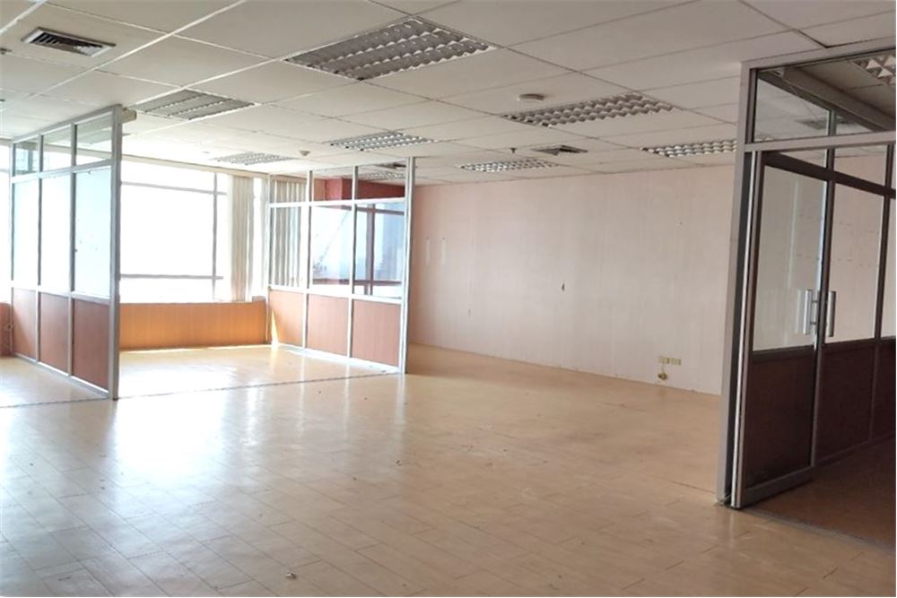 รูป [920271003-770] Office Space near BTS Surasak - รูปที่ 4/7