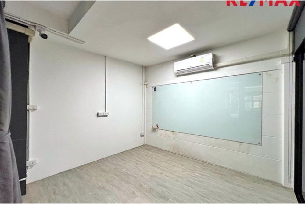 รูป [920091001-1046] ขาย โฮมออฟฟิศหรู 4 ชั้น THE FRONT ลาดพร้าว-รัชดา - รูปที่ 74/80