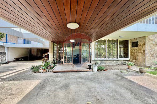 รูป [920071080-76] "สวรรค์สงบกลางกรุง: บ้านหรูพระโขนง" - รูปที่ 8/24