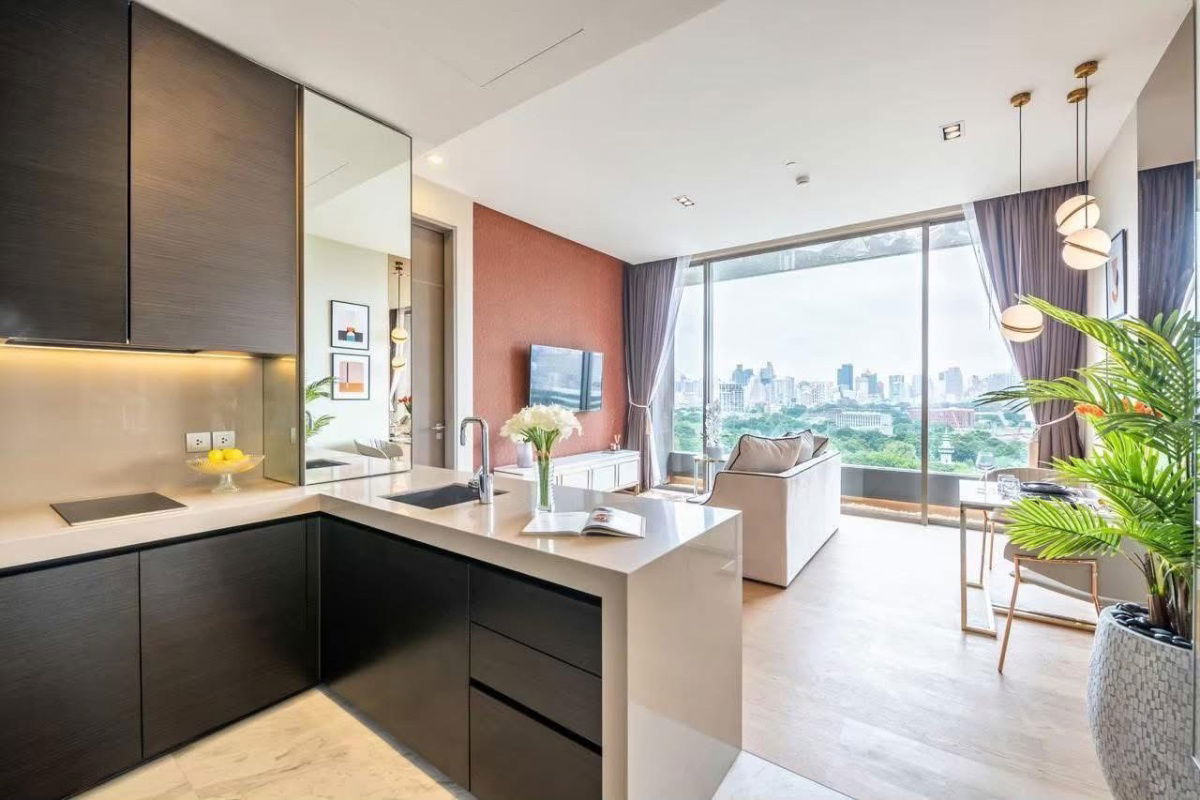 picture ST369 Ultra Luxury Condo with Full Lumpini Park View – Saladaeng One - 13/20