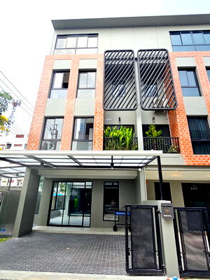 ทาวน์โฮม ลาดพร้าวตอนกลาง โชคชัย 4 ลาดพร้าว 71 นาคนิวาส : 🔺🔺 Britlofe โชคชัย 4 🔺🔺 ทาวน์โฮมบ้านหรู ใจกลางเมือง