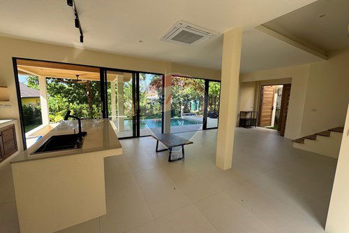 picture [920621004-100] Luxury 2-Story Mountain View Villa with Private Pool - 6/15