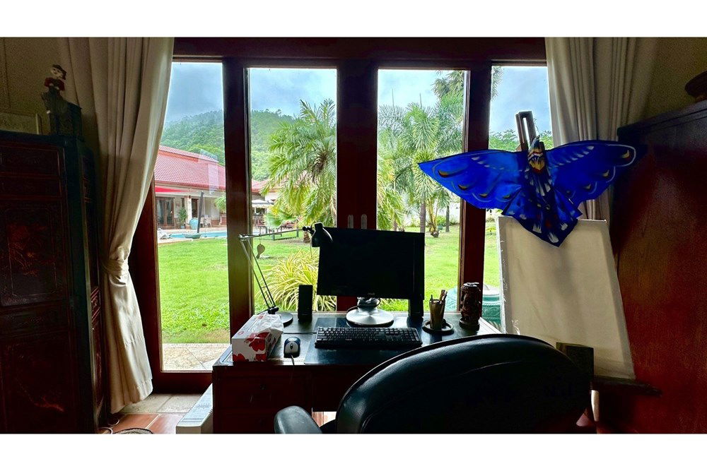 รูป [920011003-108] บ้านหรูหรา 5 ห้องนอนพร้อมสระว่ายน้ำส่วนตัว - รูปที่ 20/46