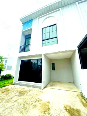 เช่าทาวน์โฮม สำนักงานปศุสัตว์จังหวัดปทุมธานี : รร.เทคโนโลยีแหลมทอง 1.2 กม. โลตัส วัดไพร่ฟ้า 1กม.ให้เช่า ทาวน์โฮม 2 ชั้น 3 นอน 2 น้ำ รพ.ปทุมธานี 3.6 กม.ถ. กรุงเทพ-ปทุมธานี