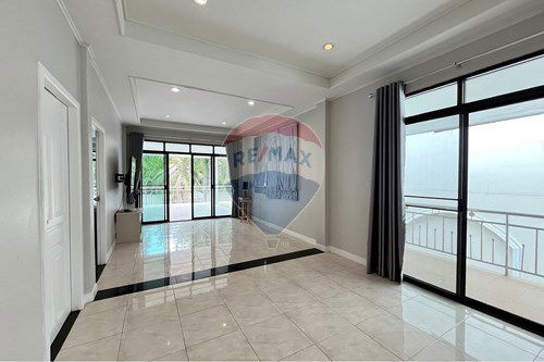 picture [920471017-341] 2 privately owned houses for rent in Huai Yai - 30/34