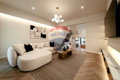 เช่าทาวน์โฮม เขตวัฒนา : [920071001-14594] ให้เช่าทาวน์โฮมหรู ใจกลางเมือง - เดินถึง BTS พระโขนง