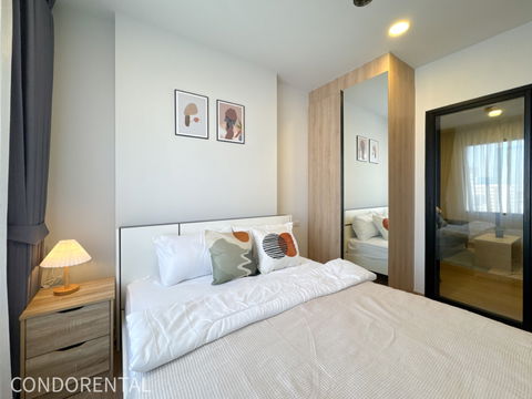 For rent at Chewathai Pinklao / Line ID : @bestprice (with @ too)