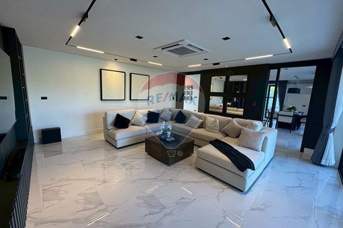 picture [920311028-292] Luxury British Executive Home - 25/33