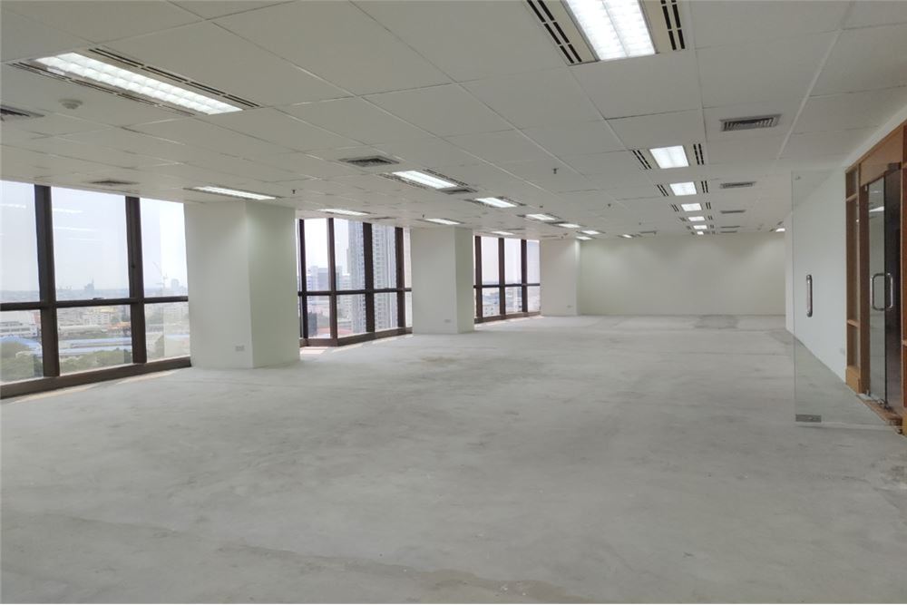 รูป [920271003-568] Office Space near BTS Surasak - รูปที่ 17/28