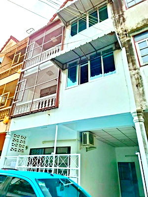 เช่าทาวน์โฮม การไฟฟ้าฝ่ายผลิตแห่งประเทศไทย : MRT บางพลัด 1.8 กม. ให้เช่าทาวน์เฮ้าส์ 3 ชั้น พร้อมเฟอร์ฯ 4นอน จรัญ71-77 3 น้ำ 222 ตร.ม. 22 ตร.วา. ม.ราชภัฏสวนสุนันทา 2.9 กม. ทำเลดี