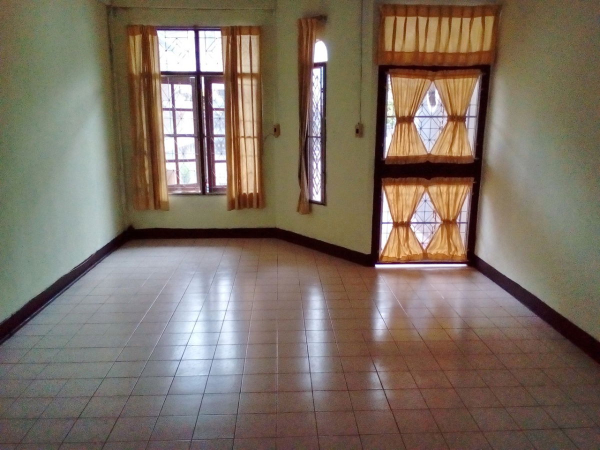 รูป ให้เช่าทาวน์เฮ้าส์2ชั้น21ตร.วาลาดพร้าว41 ติดรถไฟฟ้าสีเหลือง(ภาวนา) ใกล้MRTลาดพร้าว - รูปที่ 2/5