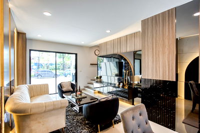 เช่าทาวน์โฮม เขตบางเขน : 📣 ให้เช่า ทาวน์โฮม / โฮมออฟฟิศ 3 ชั้น Premium Place รามอินทรา – พหลโยธิน | ถ.เทพรักษ์ ท่าแร้ง บางเขน