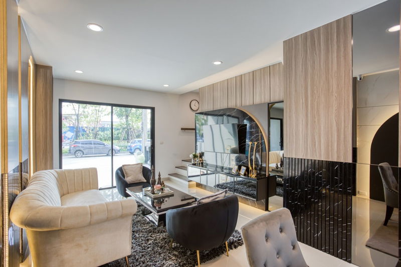 ทาวน์โฮมให้เช่า : 📣 ให้เช่า ทาวน์โฮม / โฮมออฟฟิศ 3 ชั้น Premium Place รามอินทรา – พหลโยธิน | ถ.เทพรักษ์ ท่าแร้ง บางเขน