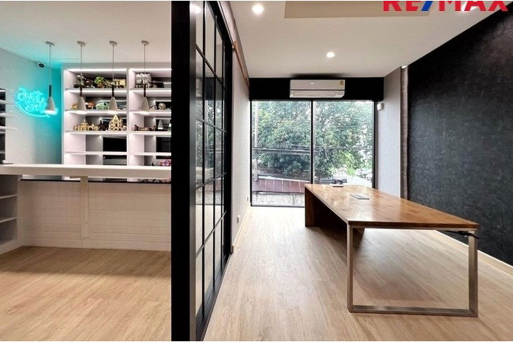 รูป [920091001-1046] ขาย โฮมออฟฟิศหรู 4 ชั้น THE FRONT ลาดพร้าว-รัชดา - รูปที่ 20/80