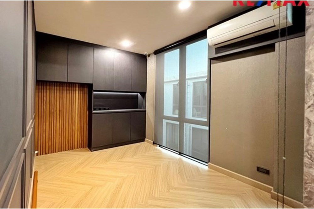 รูป [920091001-1046] ขาย โฮมออฟฟิศหรู 4 ชั้น THE FRONT ลาดพร้าว-รัชดา - รูปที่ 61/80