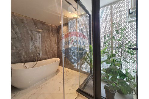 รูป [920071054-512] ทาวน์โฮมใจกลางเมือง เอกมัย พร้อมลิฟต์ส่วนตัว - รูปที่ 13/20