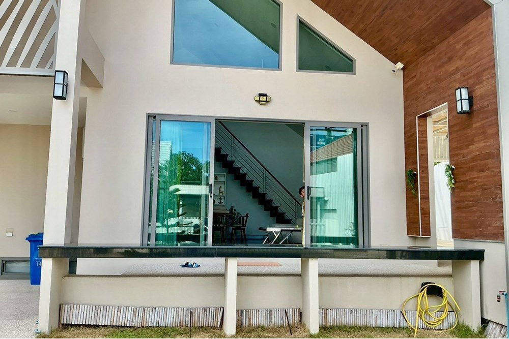 รูป [920121001-2942] New 3-Bedroom Pool Villa for Rent in Prime Chaweng, Koh Samui - รูปที่ 2/31