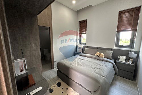 รูป [920471004-711] 4 ห้องนอน-พูลวิลล่าหรู พัทยา ร่วมสมัย ห้วยใหญ่ สำหรับ ขาย - รูปที่ 10/24