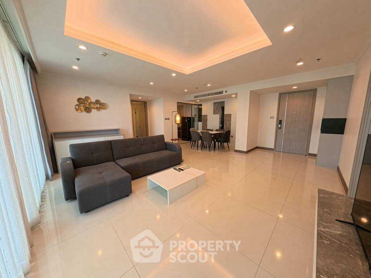 picture 2-BR Condo at Supalai Oriental Sukhumvit 39 near MRT Phetchaburi (ID 2429794) - 1/10