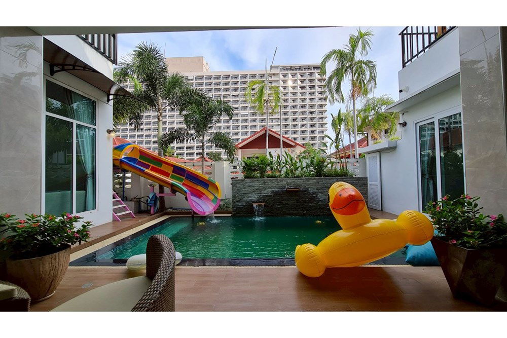รูป [920311028-281] เช่าบ้านพูลวิลล่าพัทยา Royal Park Village ใกล้หาดจอมเทียน - รูปที่ 2/32