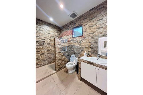 picture [920471017-341] 2 privately owned houses for rent in Huai Yai - 33/34