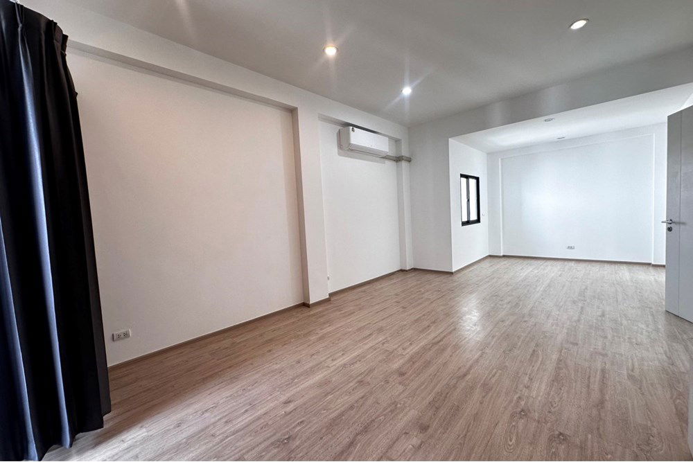 รูป [920071083-66] Spacious Townhouse in Suan Luang with Pool & Gym - รูปที่ 20/22