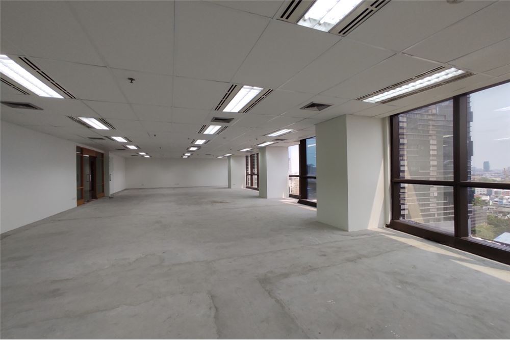รูป [920271003-568] Office Space near BTS Surasak - รูปที่ 22/28