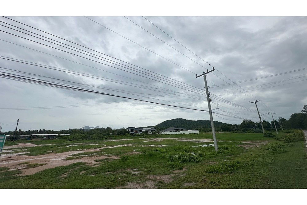 รูป [920011003-108] บ้านหรูหรา 5 ห้องนอนพร้อมสระว่ายน้ำส่วนตัว - รูปที่ 44/46