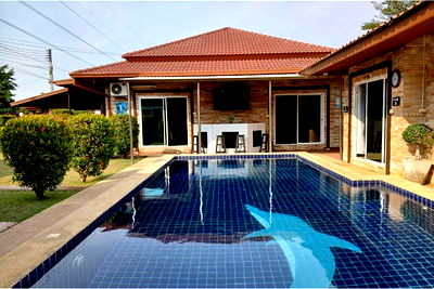 Houses for rent Bang Lamung Chonburi : [920311006-299] Resort style pool villa for rent