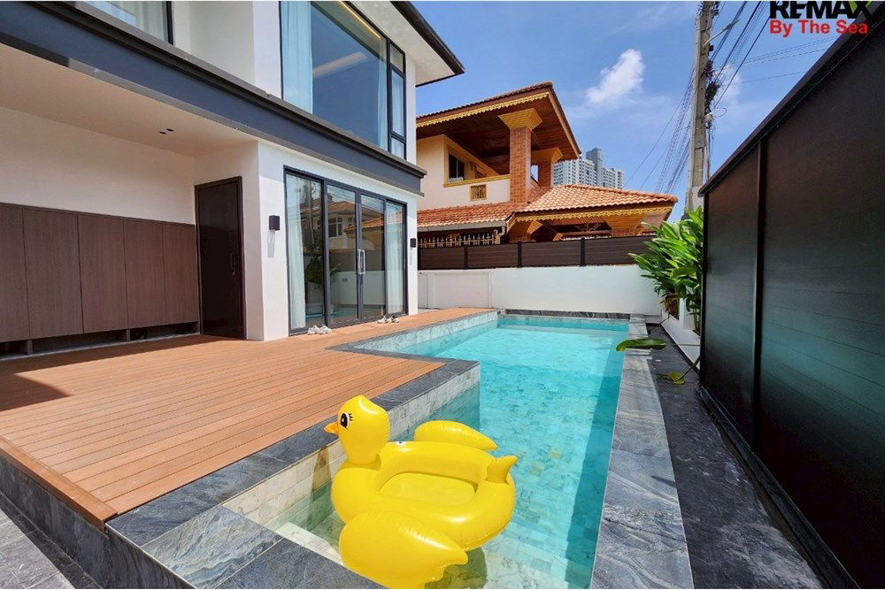 รูป [920611001-368] "วิลล่าหรูใจกลางพัทยา พร้อมสระส่วนตัว" - รูปที่ 3/55