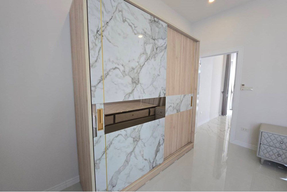 picture [920011003-113] Luxury 4-Bed Oasis with Scenic Views in Hua Hin - 3/46