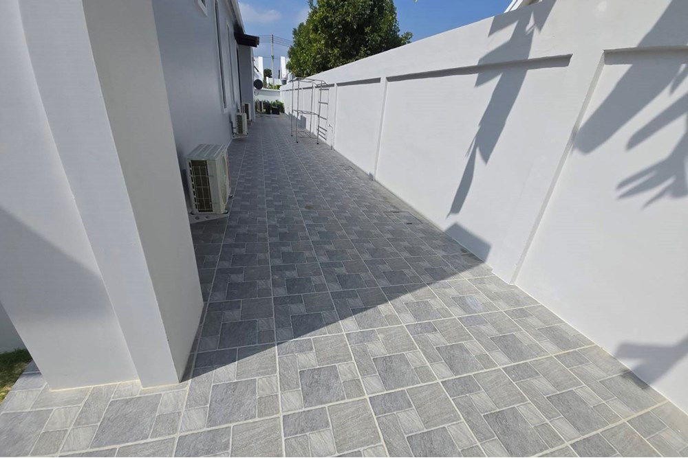 picture [920011003-113] Luxury 4-Bed Oasis with Scenic Views in Hua Hin - 11/46