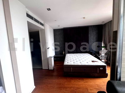 Condos for rent Robinson Bang Rak : ▚ LD141ツ For Rent: The Bangkok Sathorn – Luxury Condo, 1 Bedroom with Private Lift at Special Price ⭐