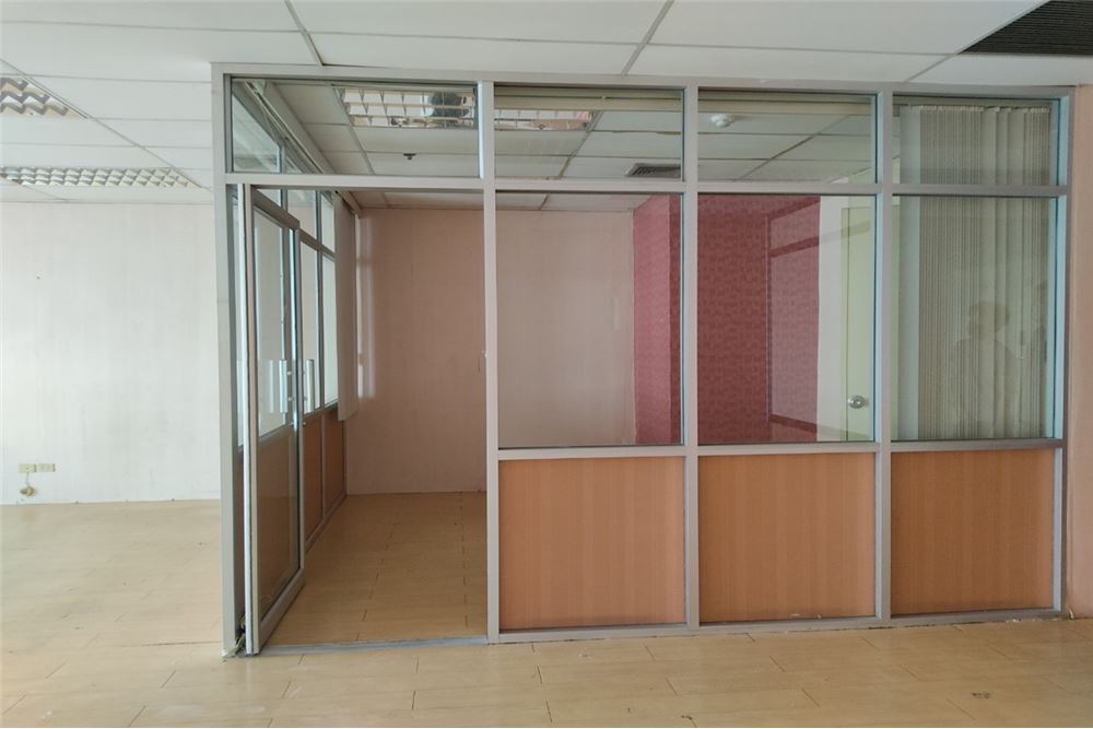 รูป [920271003-770] Office Space near BTS Surasak - รูปที่ 3/7