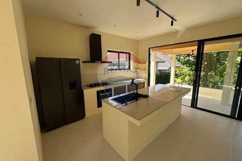 picture [920621004-100] Luxury 2-Story Mountain View Villa with Private Pool - 2/15