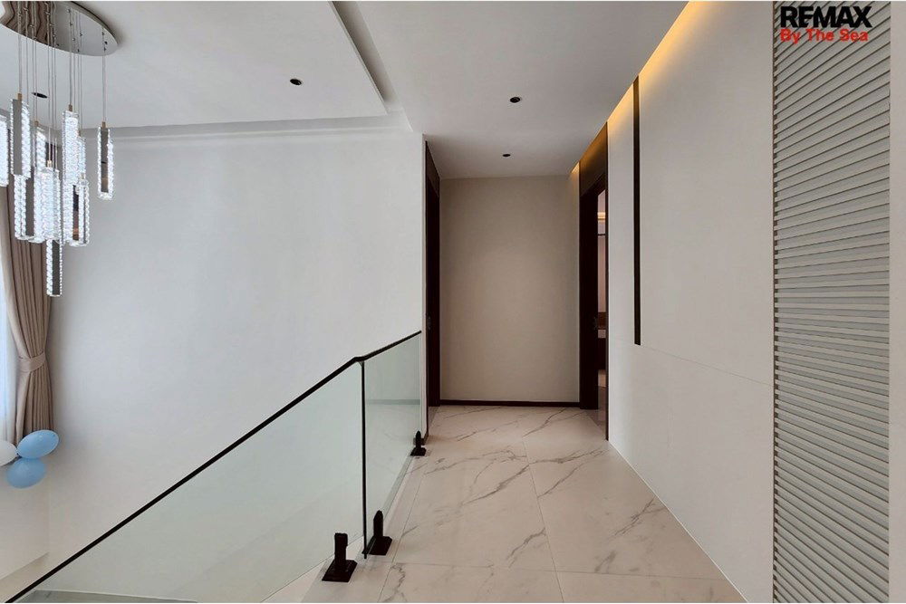 รูป [920611001-368] "วิลล่าหรูใจกลางพัทยา พร้อมสระส่วนตัว" - รูปที่ 39/55