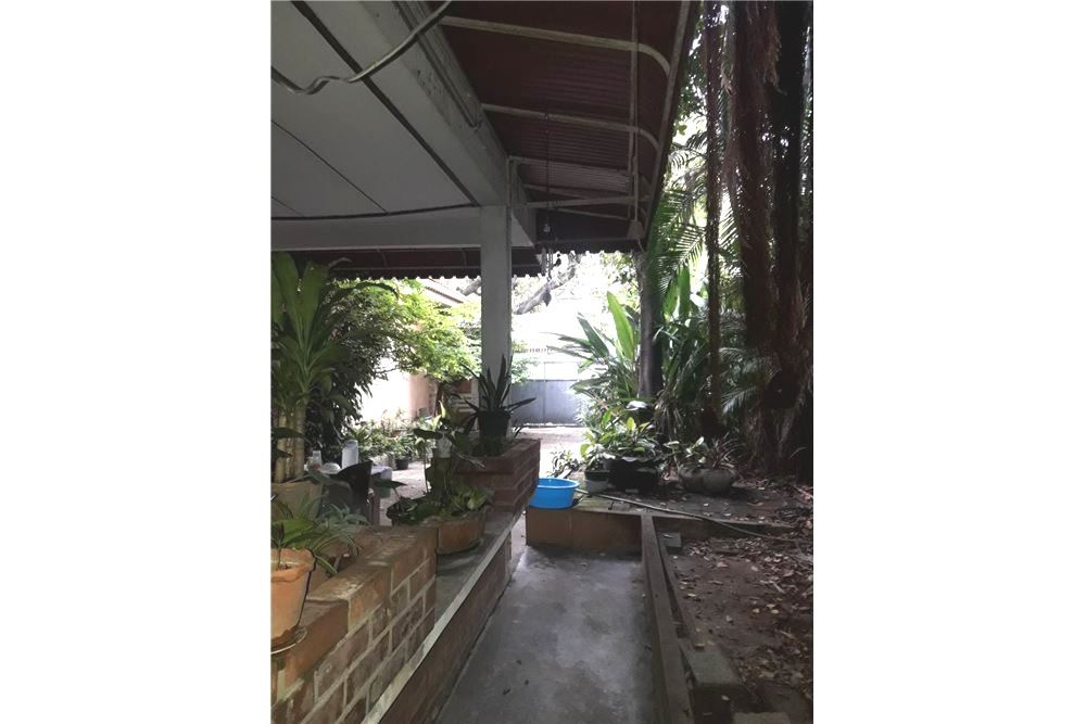 picture [920271003-657] Single House for RENT nearby MRT Rama 9 + Garden - 7/10