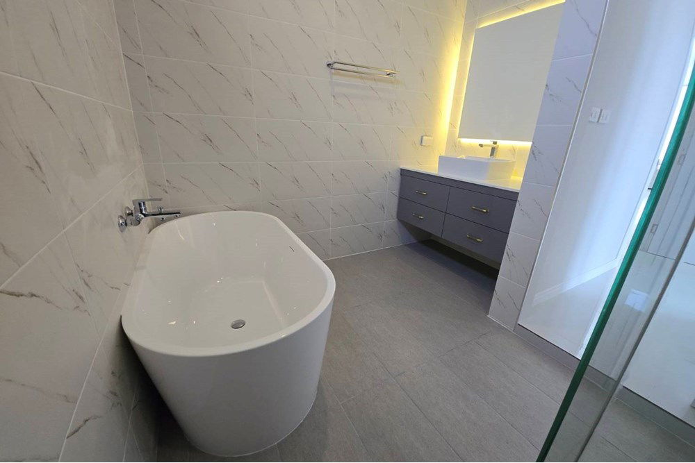 picture [920011003-113] Luxury 4-Bed Oasis with Scenic Views in Hua Hin - 31/46