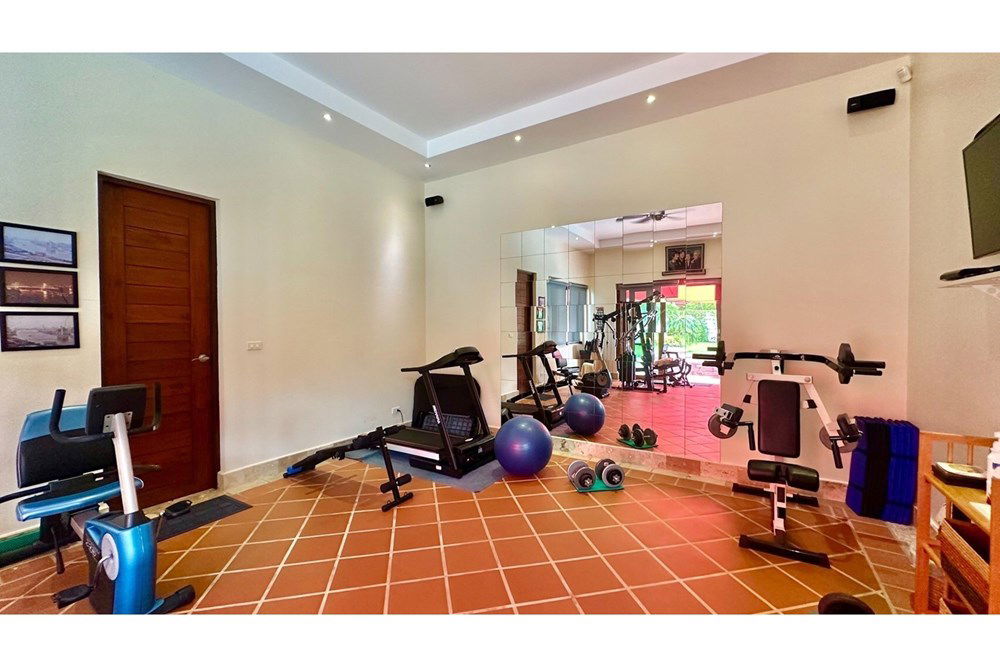 รูป [920011003-108] บ้านหรูหรา 5 ห้องนอนพร้อมสระว่ายน้ำส่วนตัว - รูปที่ 34/46