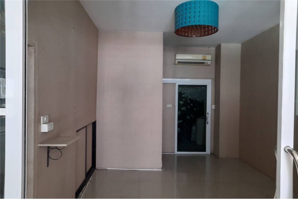 รูป [92001012-108] ขายอาคารพาณิชย์ เนื้อที่ 20.8ตรว. ต.บ้านสวน ชลบุรี - รูปที่ 7/28