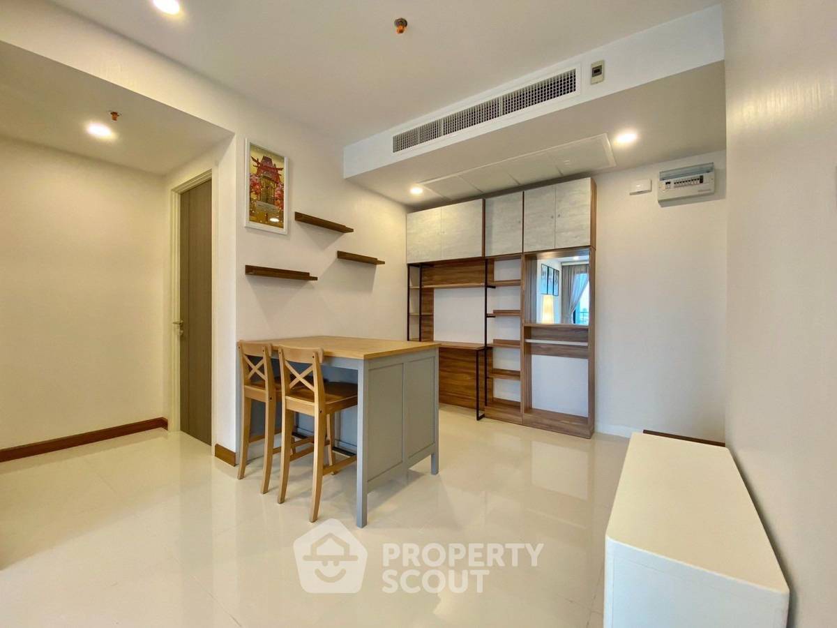 picture 2-BR Condo at Supalai Premier Charoen Nakhon near BTS Krung Thon Buri (ID 2422844) - 4/10